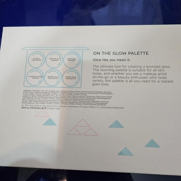 Ofra On the Glow bronzer and highlighter palette - Picture 2 of 4